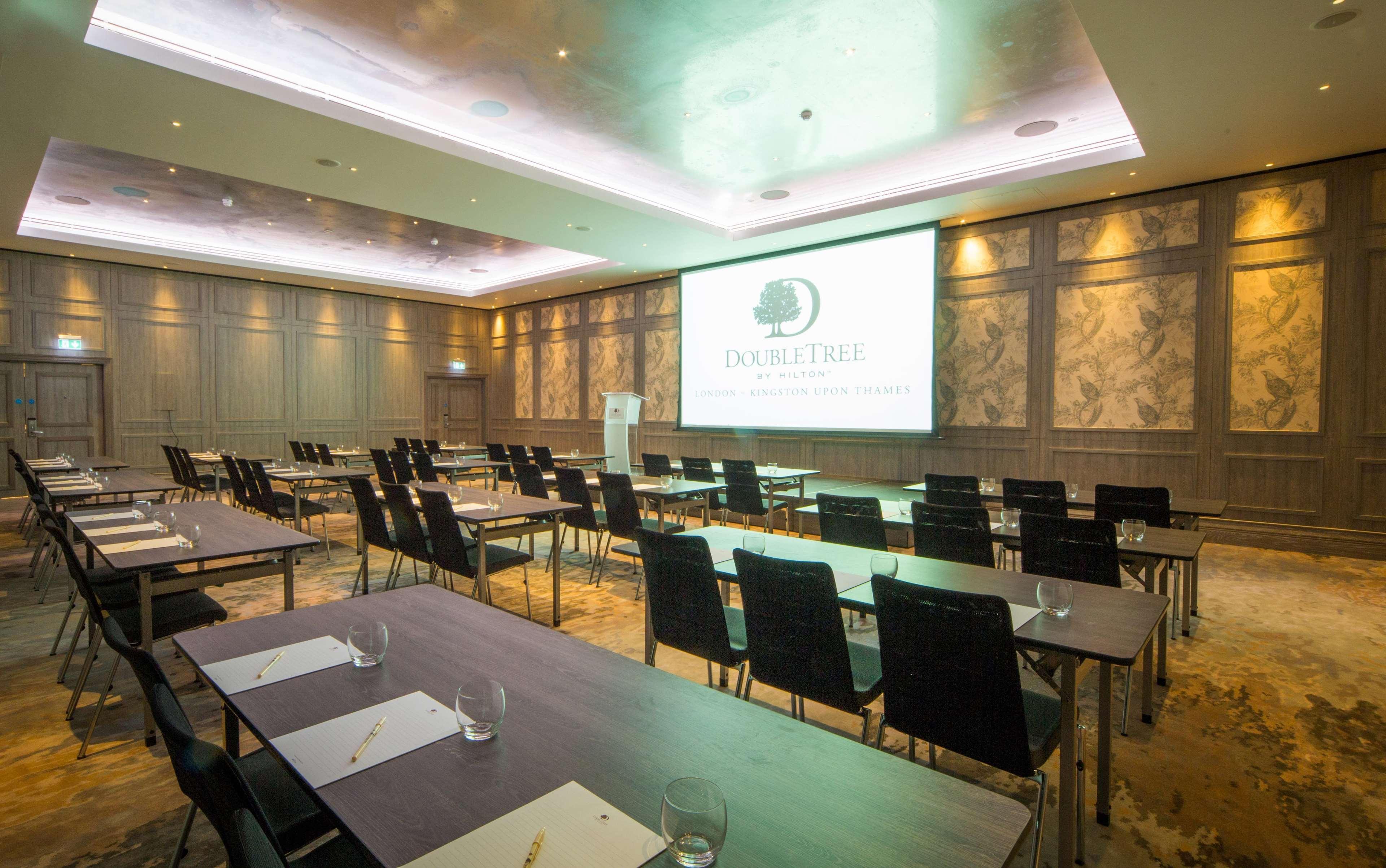 Doubletree By Hilton London Kingston Upon Thames Hotel Кингстън на Темза Екстериор снимка