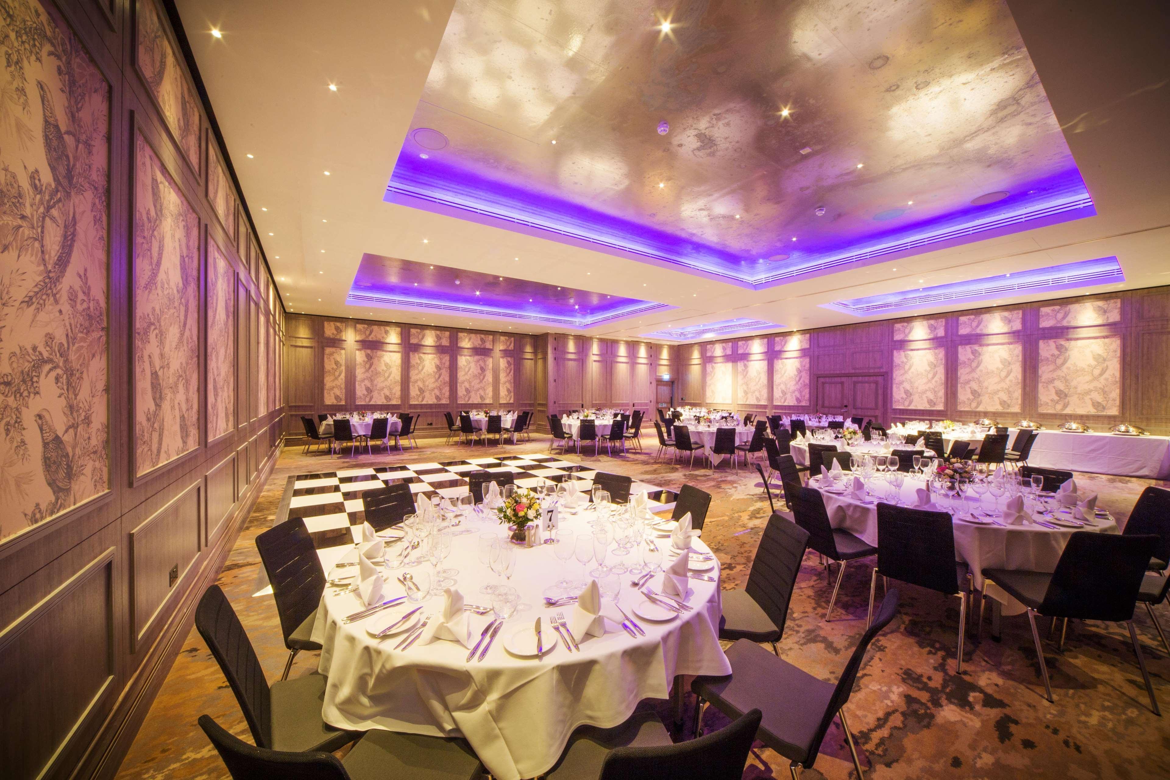 Doubletree By Hilton London Kingston Upon Thames Hotel Кингстън на Темза Екстериор снимка