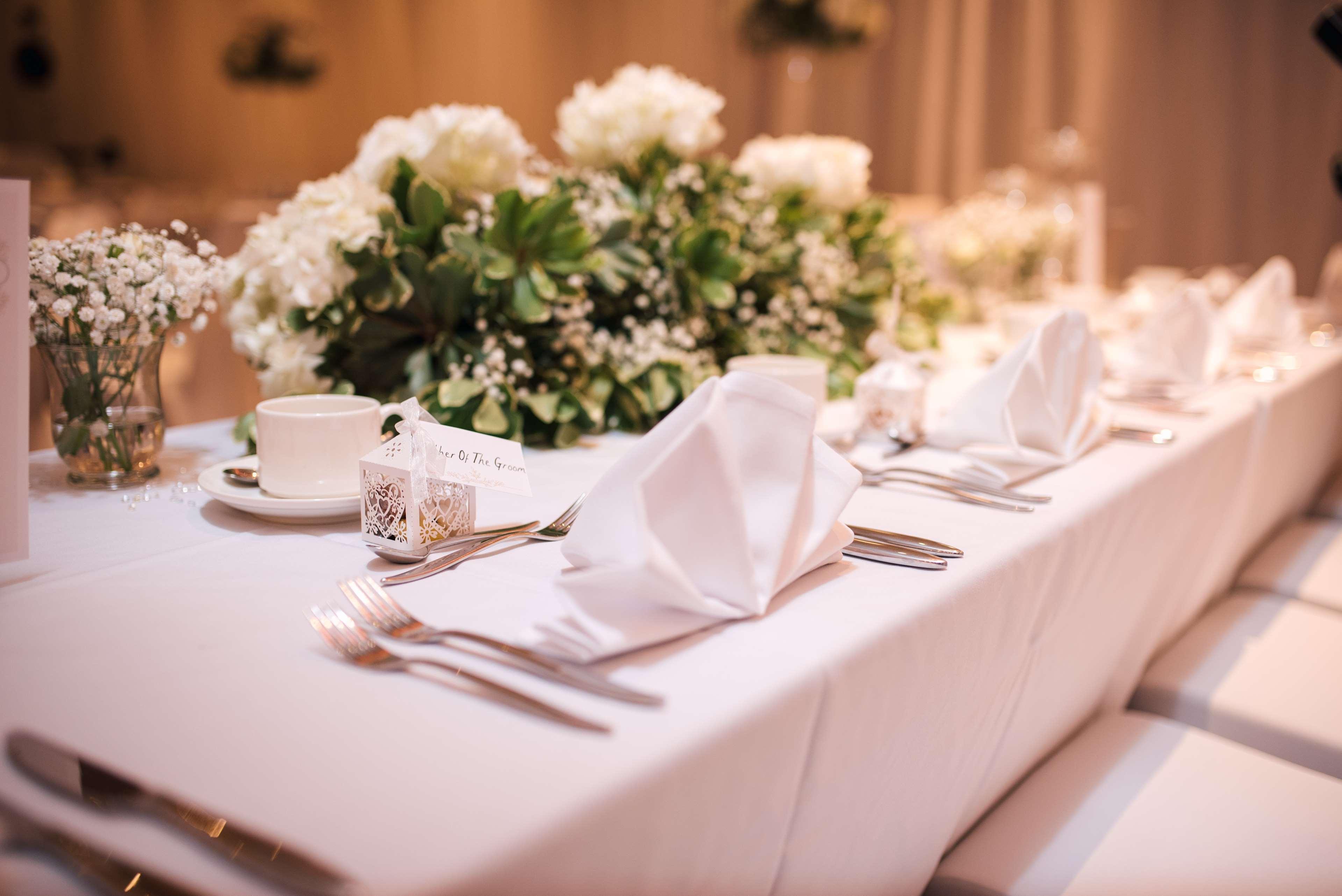Doubletree By Hilton London Kingston Upon Thames Hotel Кингстън на Темза Екстериор снимка