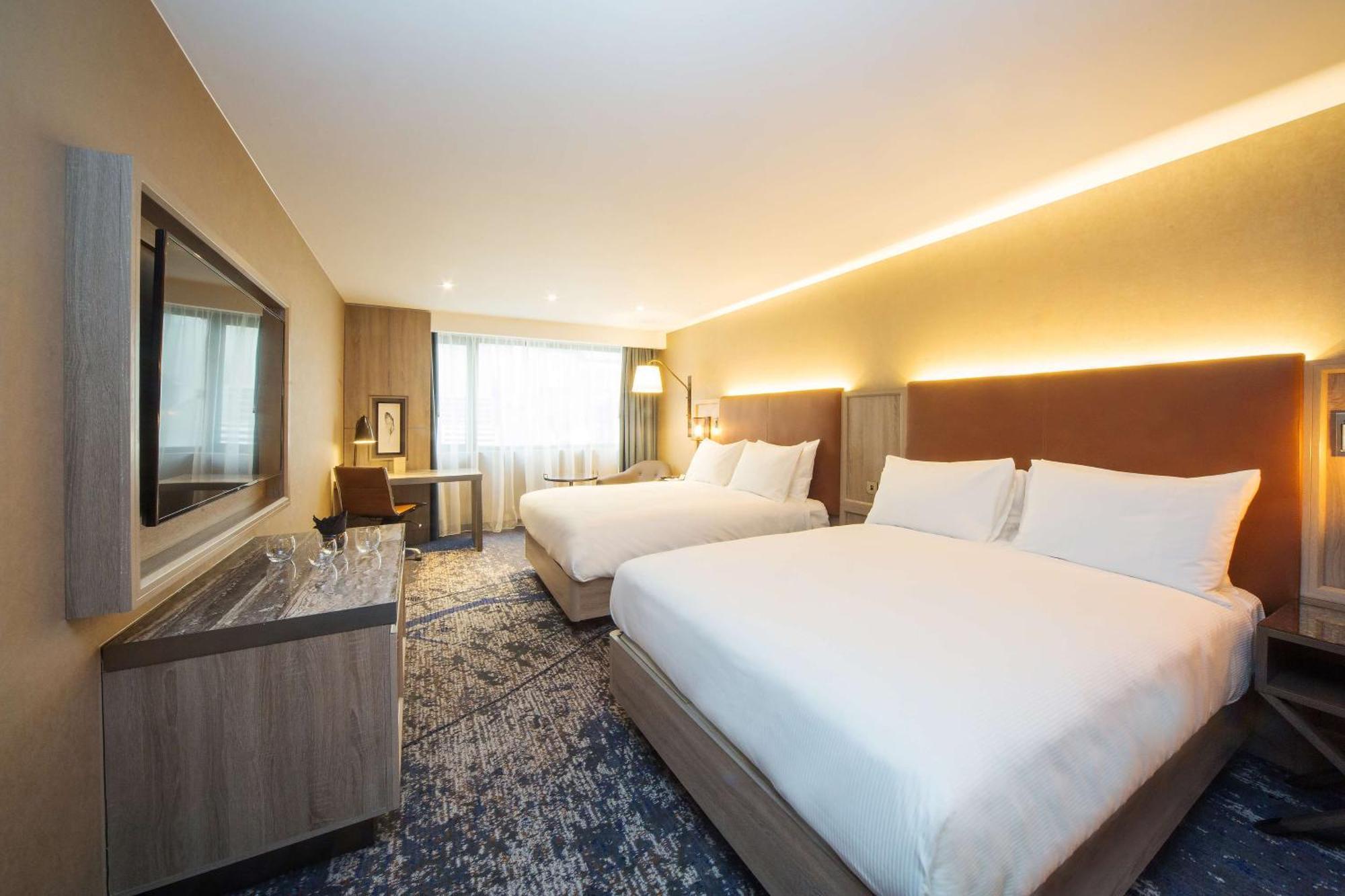 Doubletree By Hilton London Kingston Upon Thames Hotel Кингстън на Темза Екстериор снимка