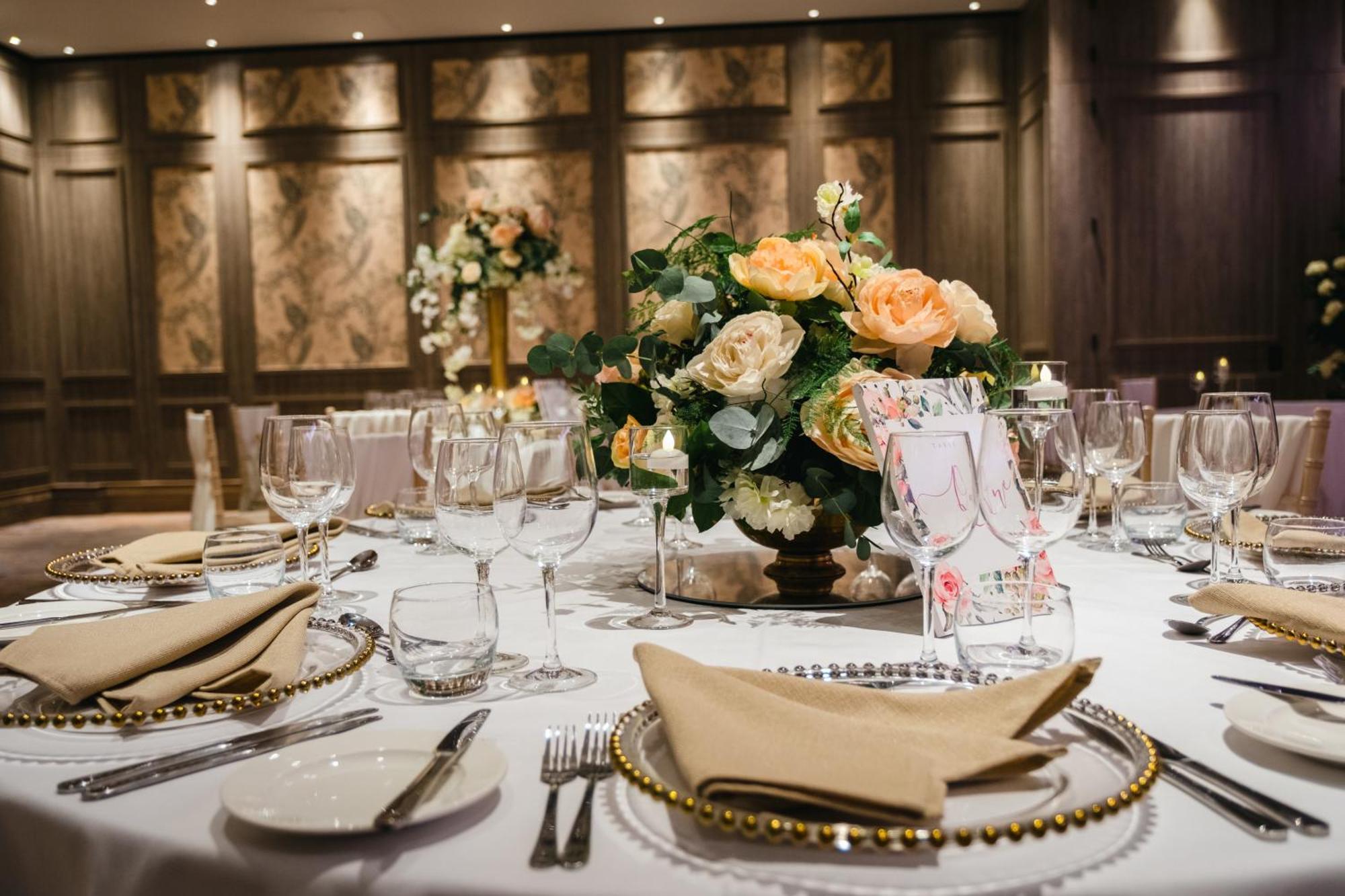 Doubletree By Hilton London Kingston Upon Thames Hotel Кингстън на Темза Екстериор снимка